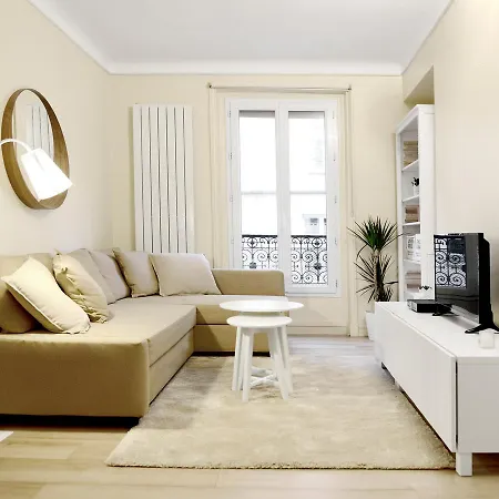 Paris-pantheon Ii Apartment