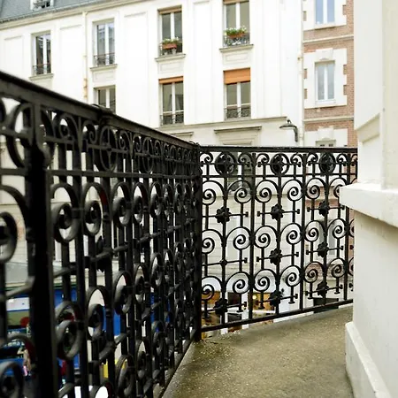Paris-pantheon Ii Apartment